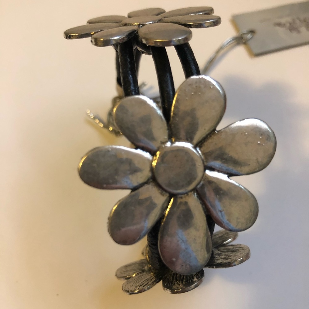 Leather Flower Bracelet